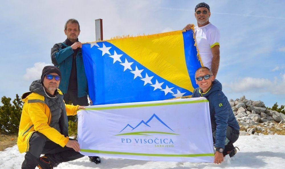 Popnite se na planine i priopćite im dobre vijesti. Mir prirode će teći u vas dok se sunčevo svjetlo slijeva u drveće…